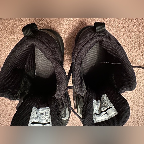 Nike Team Hustle D7 Retro Black Basketball High Top Shoes Athletic Sneakers 3Y - Picture 11 of 14